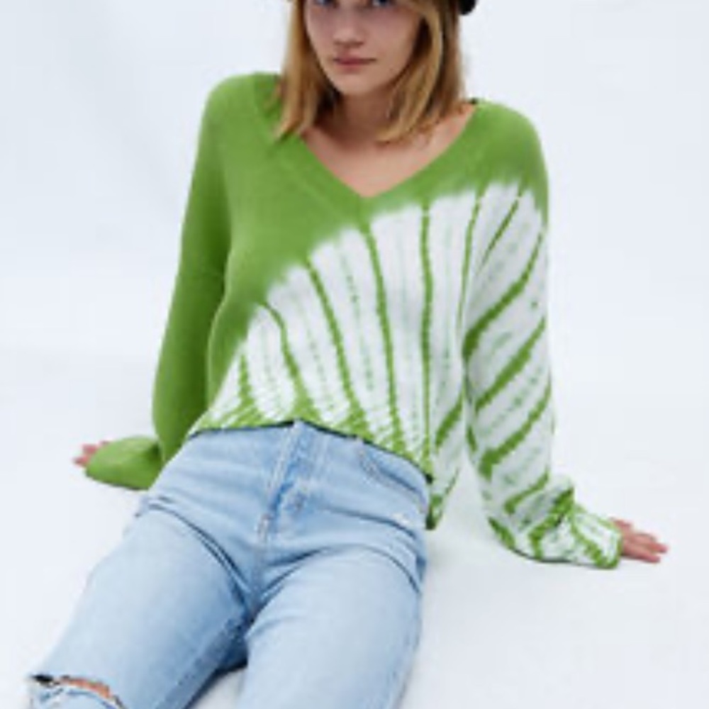 Pacsun L.A Hearts Green Tie Dye Long Sleeve V-Neck Sweater Cropped